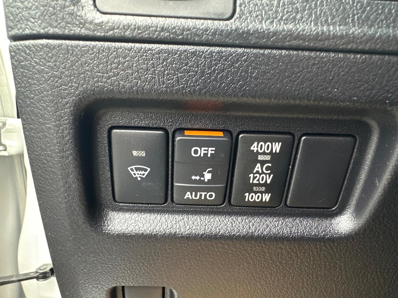 2021 Toyota 4Runner BASE Photo5