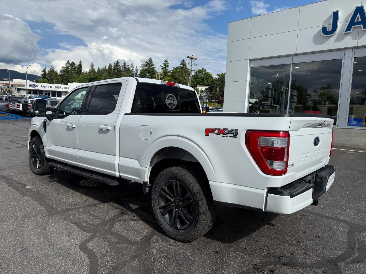 2023 Ford F-150 Lariat Photo2