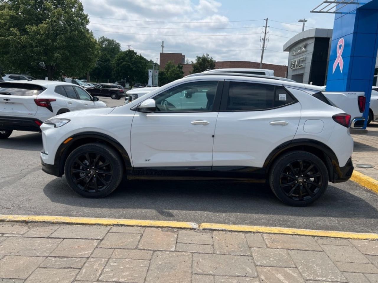 2026 Buick Encore GX Sport Touring Photo2