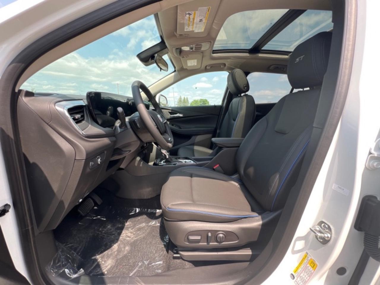 2026 Buick Encore GX Sport Touring Photo