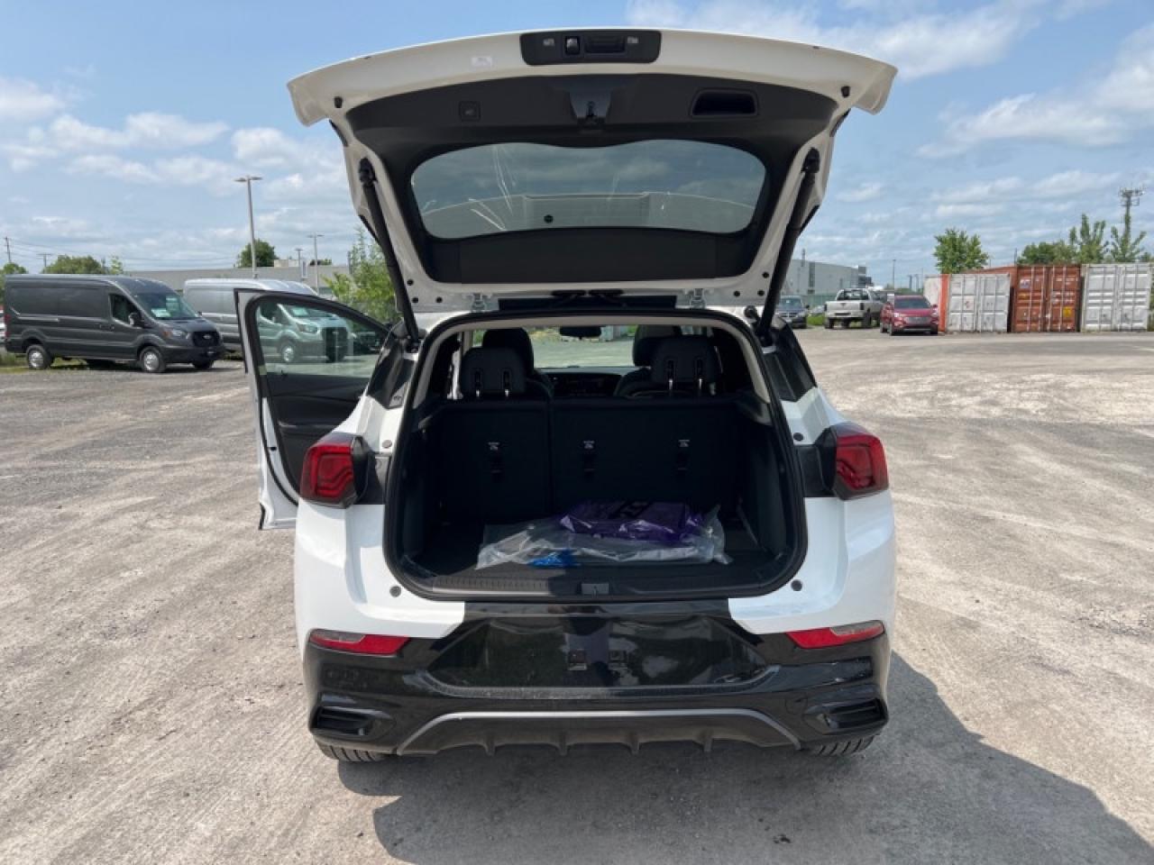 2026 Buick Encore GX Sport Touring Photo