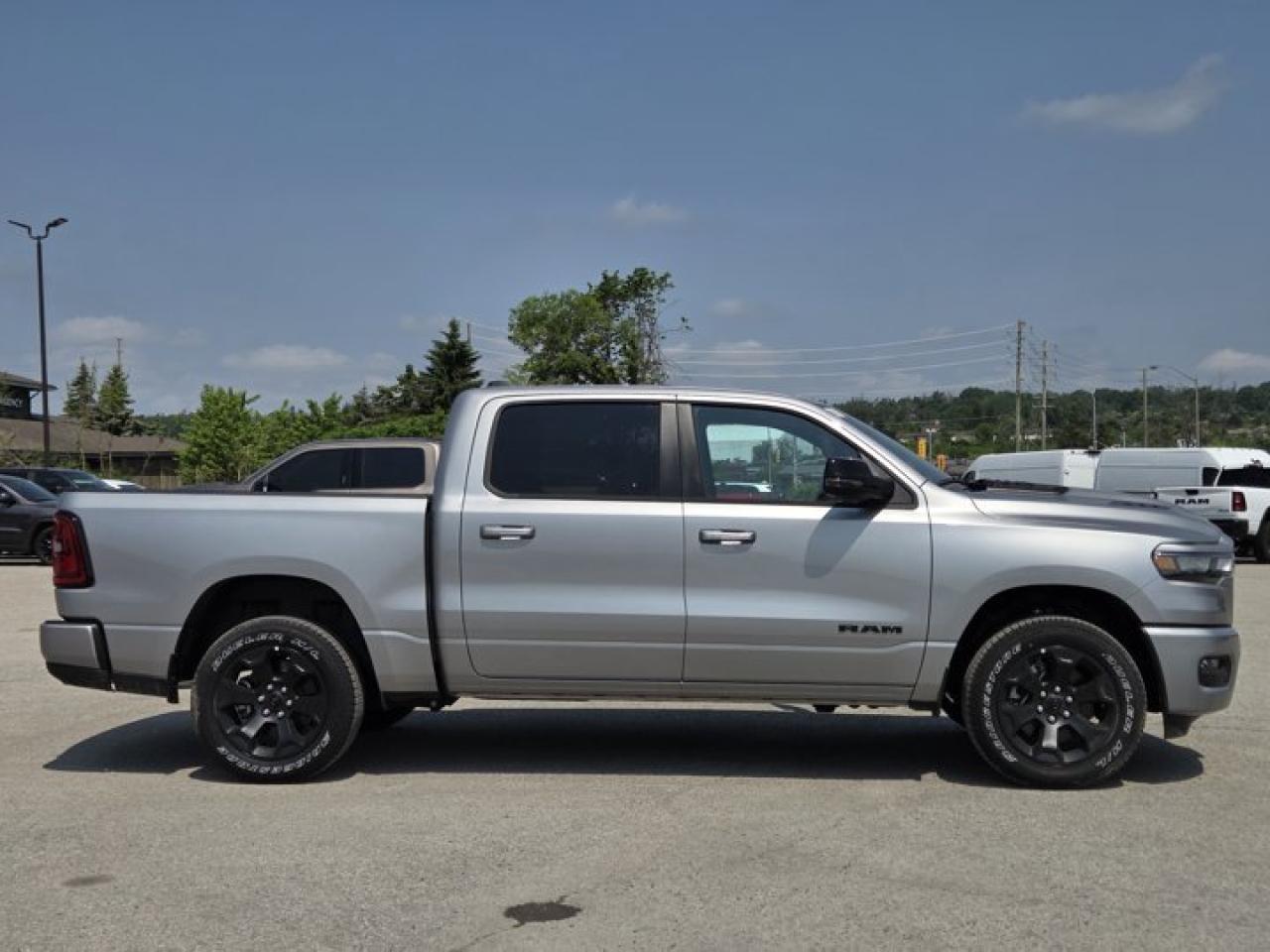 2025 RAM 1500 SPORT Photo3
