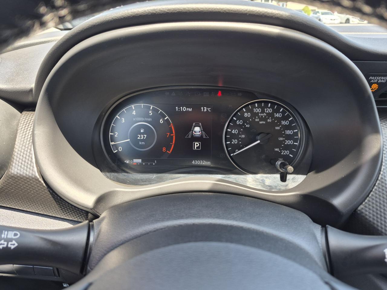 2021 Nissan Kicks SV Photo8