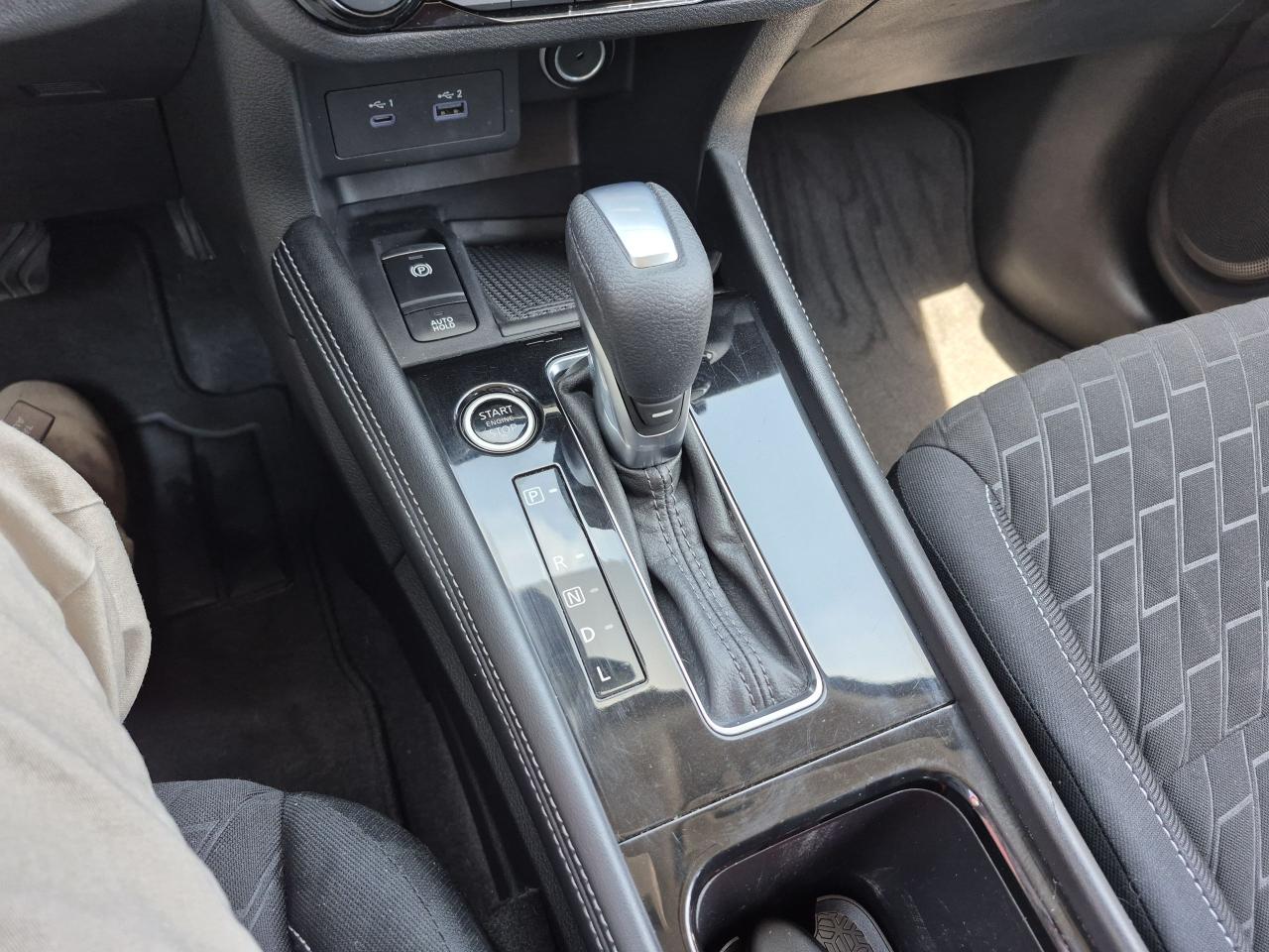 2021 Nissan Kicks SV Photo27