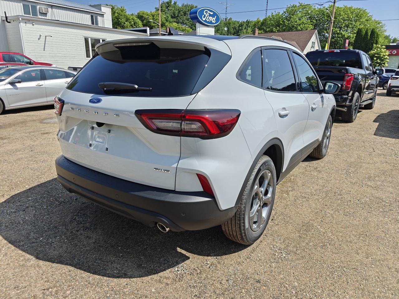 2025 Ford Escape ST-Line AWD Photo