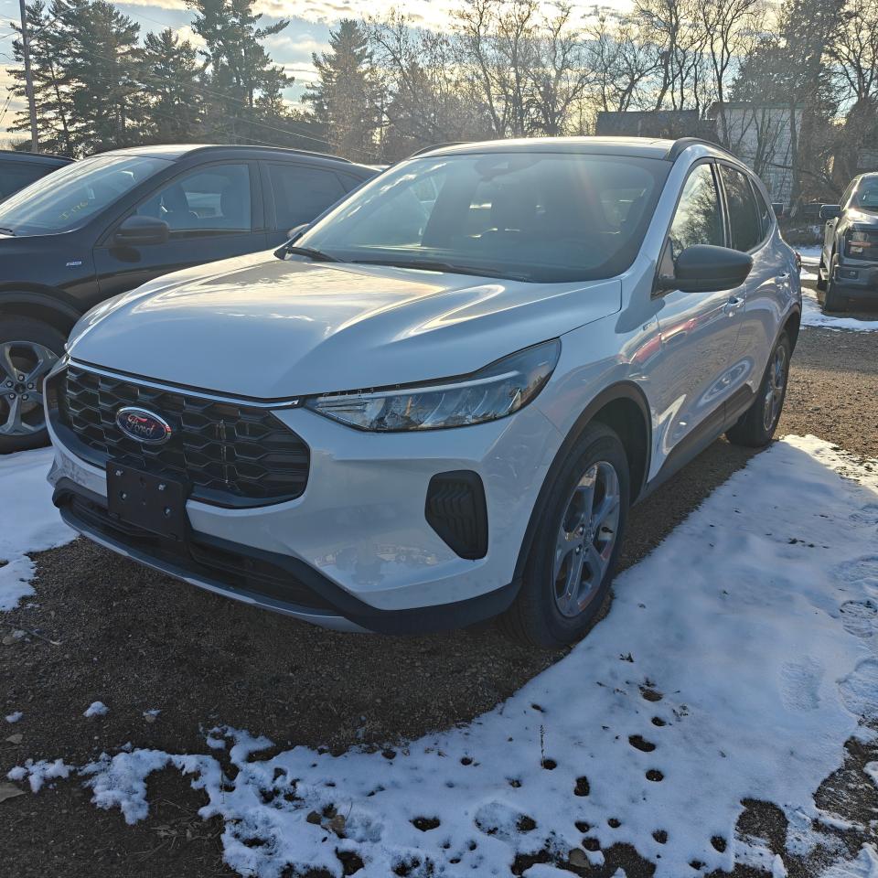 2025 Ford Escape ST-Line AWD Photo0
