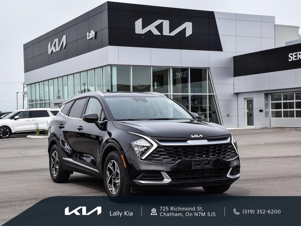 Used 2024 Kia Sportage LX | Clean CarFax | Local Trade | Heated Cloth Sea for sale in Chatham, ON