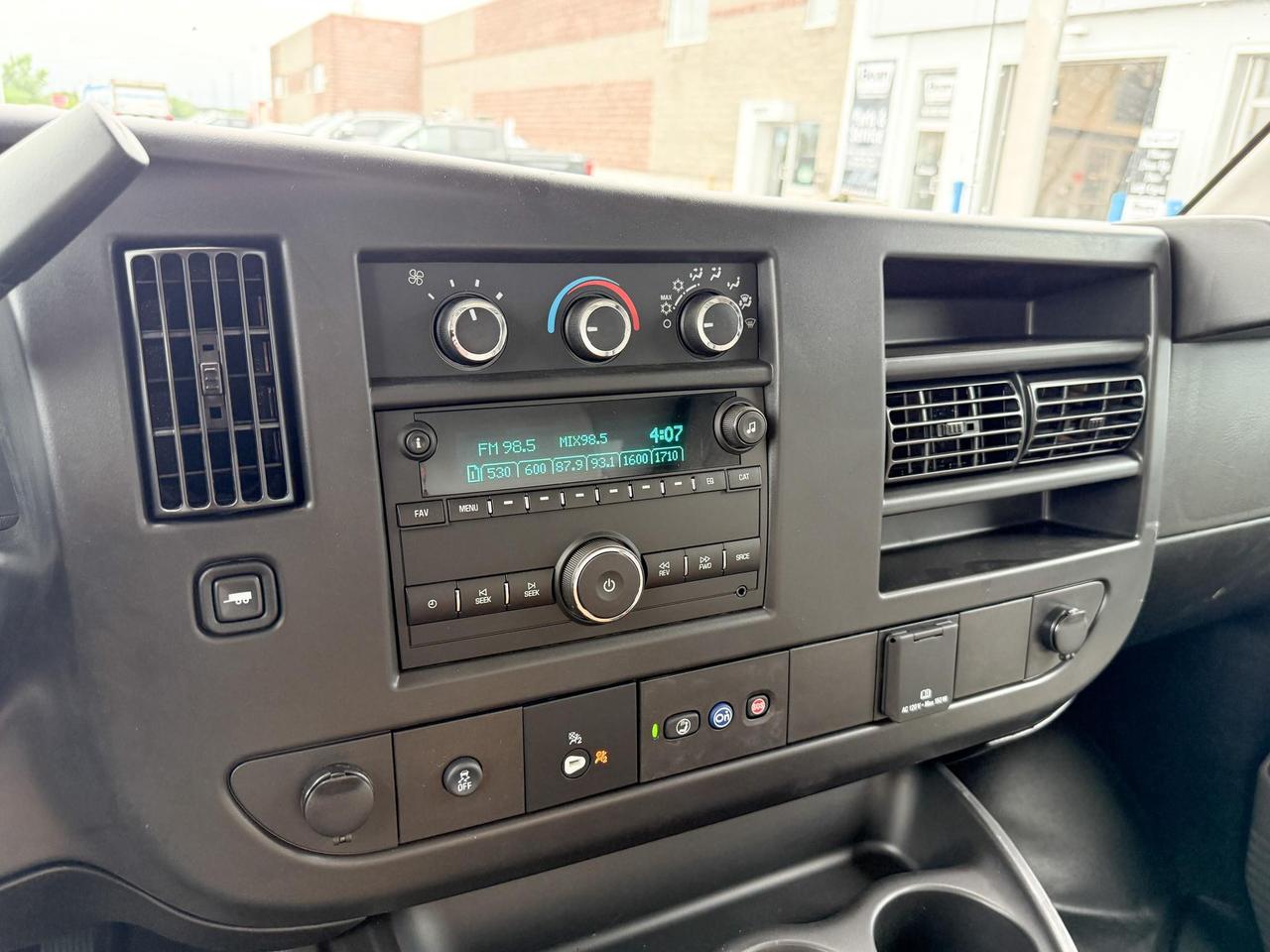2025 GMC Savana Cutaway Work Van 4.3L V8 WITH REMOTE ENTRY, CRUISE CONTROL, A/C, REAR VISION CAMERA, AM/FM STEREO Photo