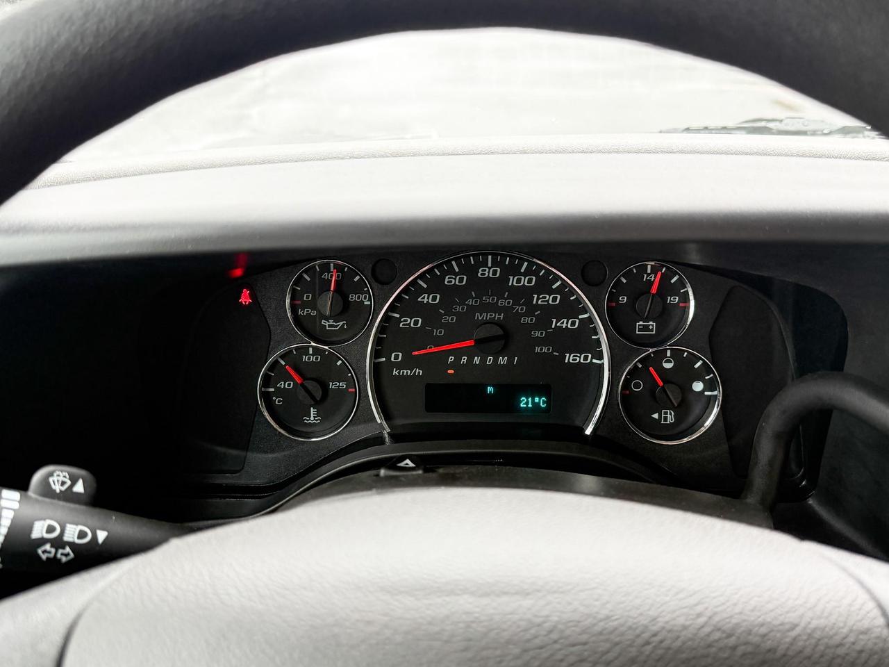 2025 GMC Savana Cutaway Work Van 4.3L V8 WITH REMOTE ENTRY, CRUISE CONTROL, A/C, REAR VISION CAMERA, AM/FM STEREO Photo