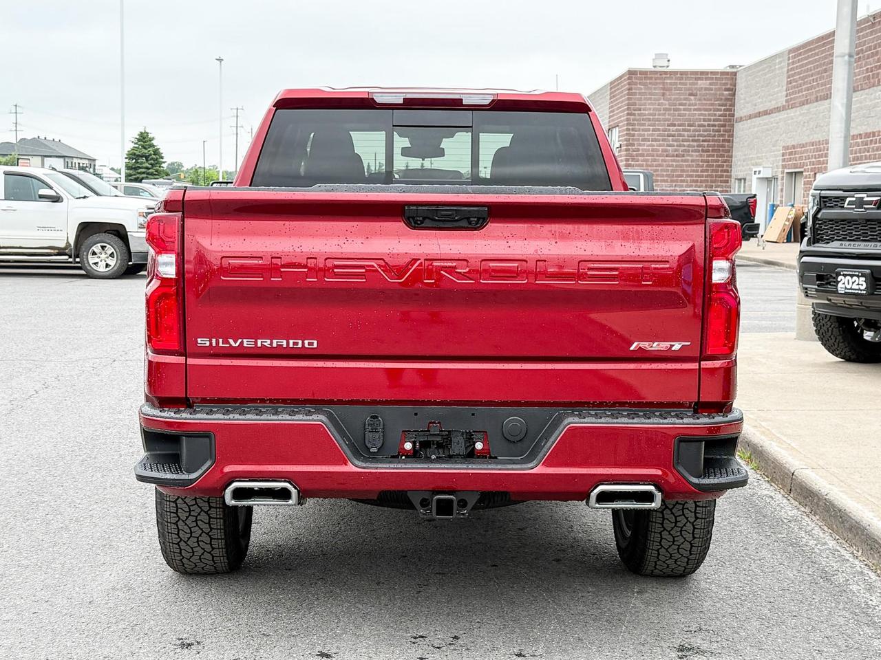 2025 Chevrolet Silverado 1500 RST 5.3L V8 WITH REMOTE START/ENTRY, HEATED FRONT SEATS, HEATED STEERING WHEEL, HD REAR VISION, APPLE CARPLAY AND ANDROID AUTO Photo3