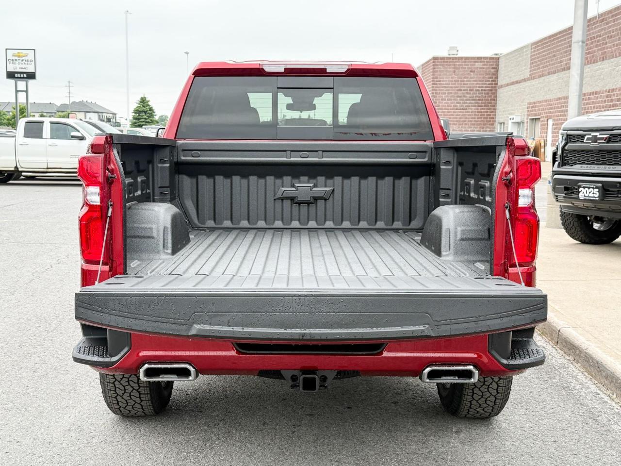 2025 Chevrolet Silverado 1500 RST 5.3L V8 WITH REMOTE START/ENTRY, HEATED FRONT SEATS, HEATED STEERING WHEEL, HD REAR VISION, APPLE CARPLAY AND ANDROID AUTO Photo4