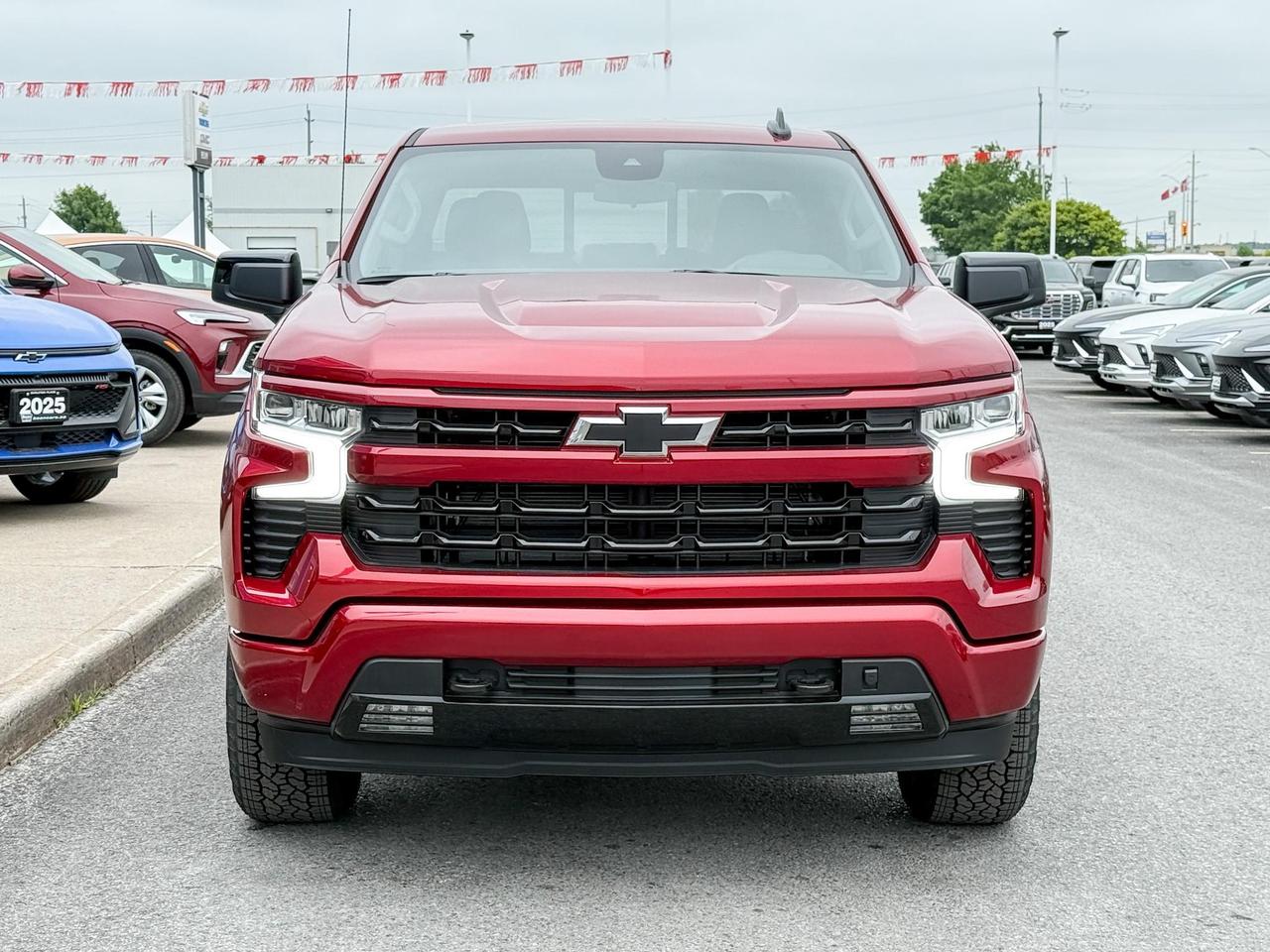 2025 Chevrolet Silverado 1500 RST 5.3L V8 WITH REMOTE START/ENTRY, HEATED FRONT SEATS, HEATED STEERING WHEEL, HD REAR VISION, APPLE CARPLAY AND ANDROID AUTO Photo