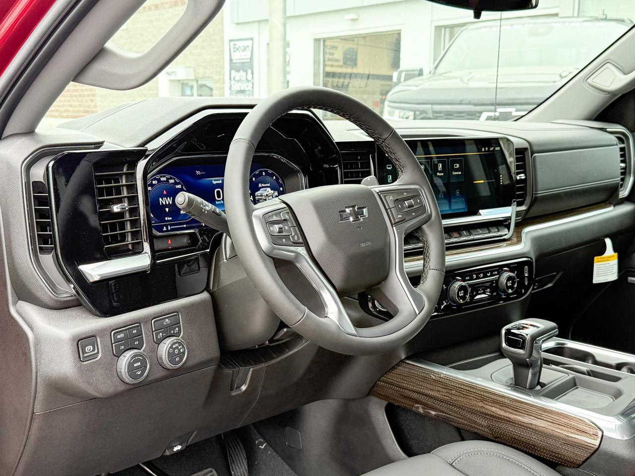 2025 Chevrolet Silverado 1500 RST 5.3L V8 WITH REMOTE START/ENTRY, HEATED FRONT SEATS, HEATED STEERING WHEEL, HD REAR VISION, APPLE CARPLAY AND ANDROID AUTO Photo