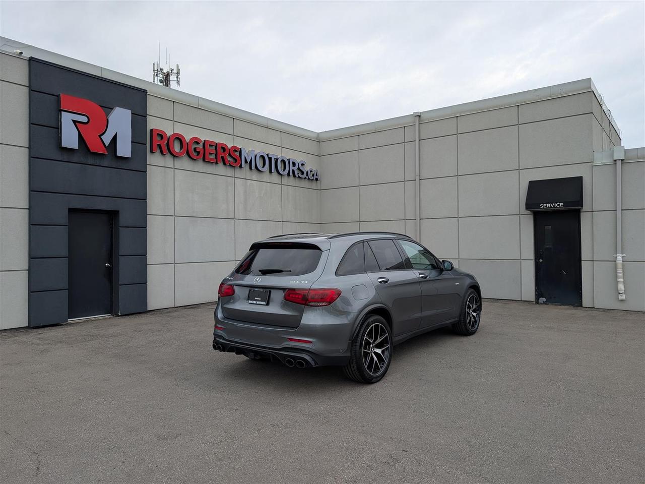 2022 Mercedes-Benz GLC 43 AMG 4MATIC - NAVI - PANO ROOF - 360 CAM - TECH FEATURES Photo