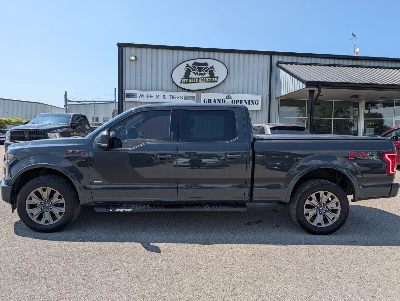 2017 Ford F-150 XLT - Photo #2
