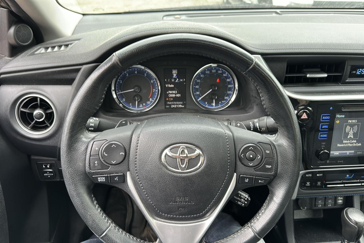 2018 Toyota Corolla XSE - Photo #13