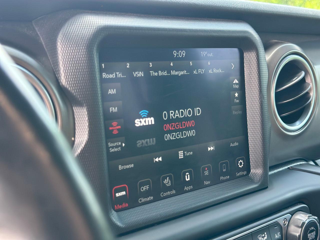 2021 Jeep Wrangler Unlimited Rubicon - Photo #9