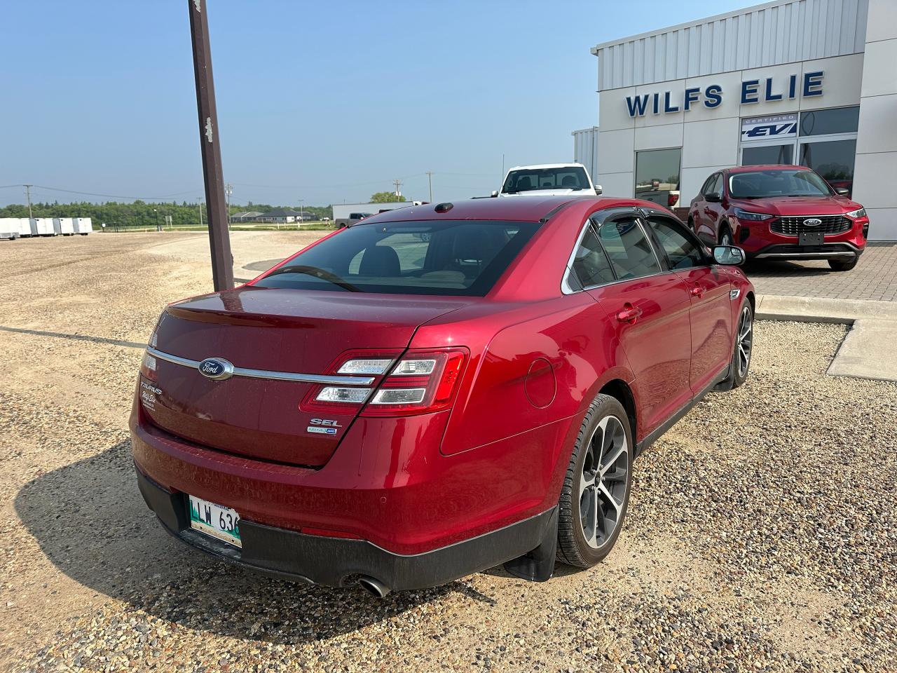 2014 Ford Taurus SEL Photo4