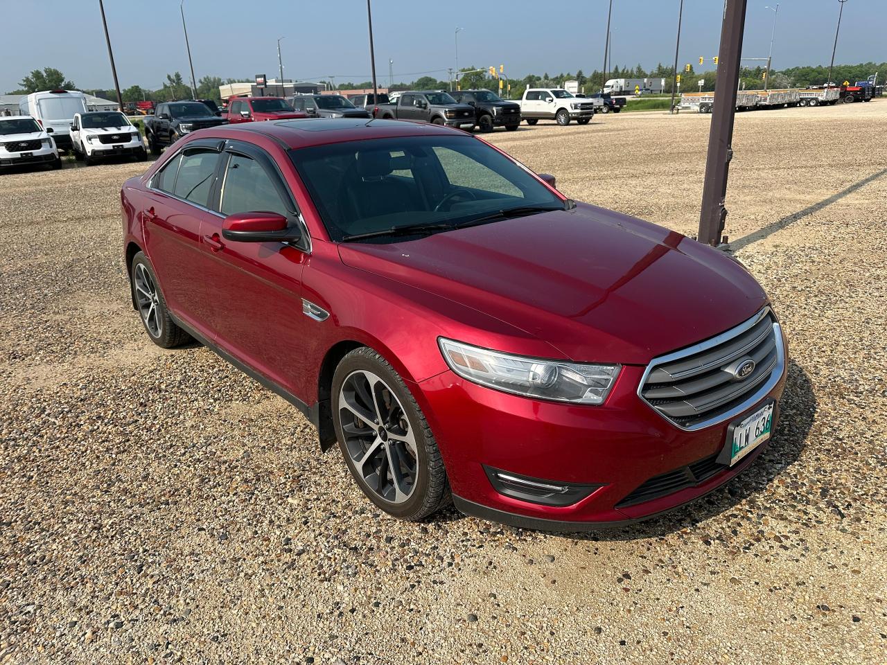 2014 Ford Taurus SEL Photo2