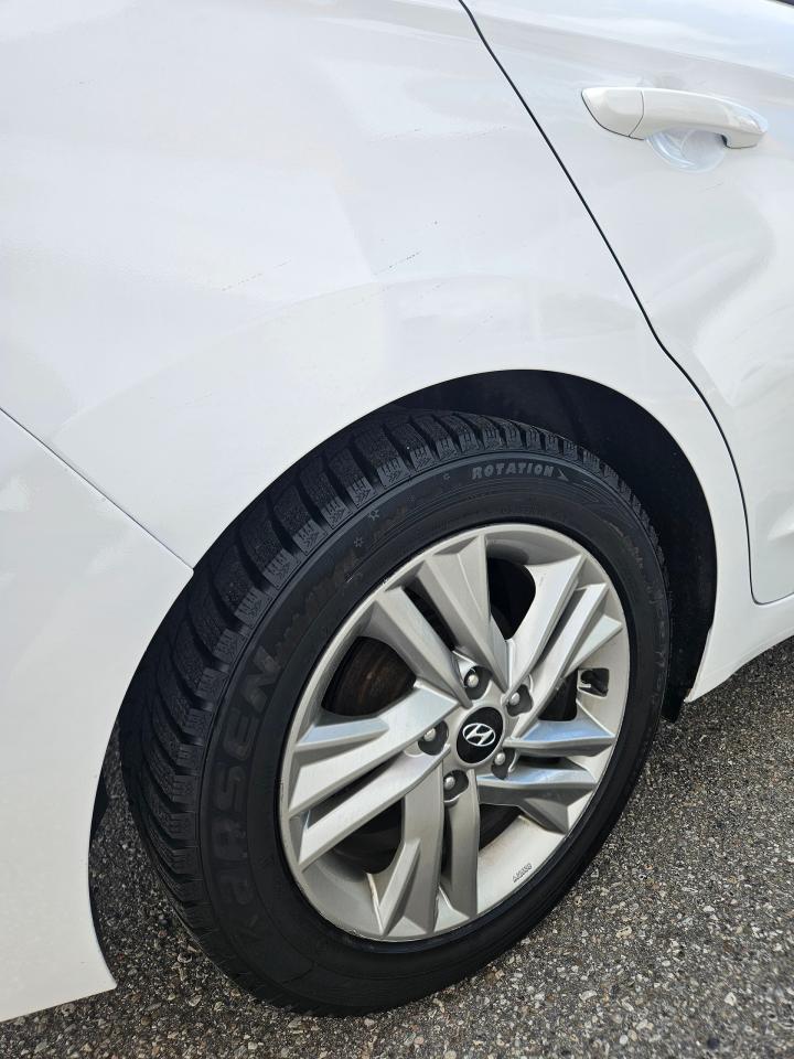 2020 Hyundai Elantra Preferred w/Sun & Safety Package - Photo #17