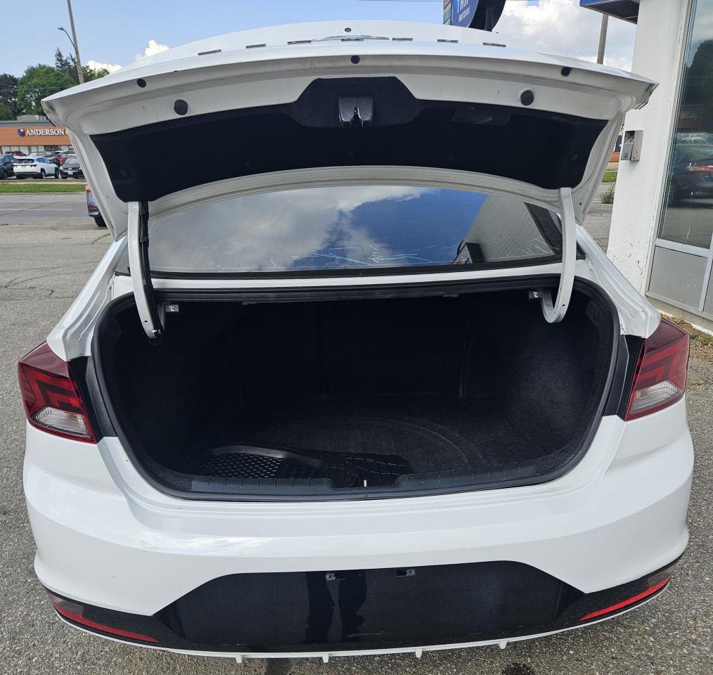 2020 Hyundai Elantra Preferred w/Sun & Safety Package - Photo #21