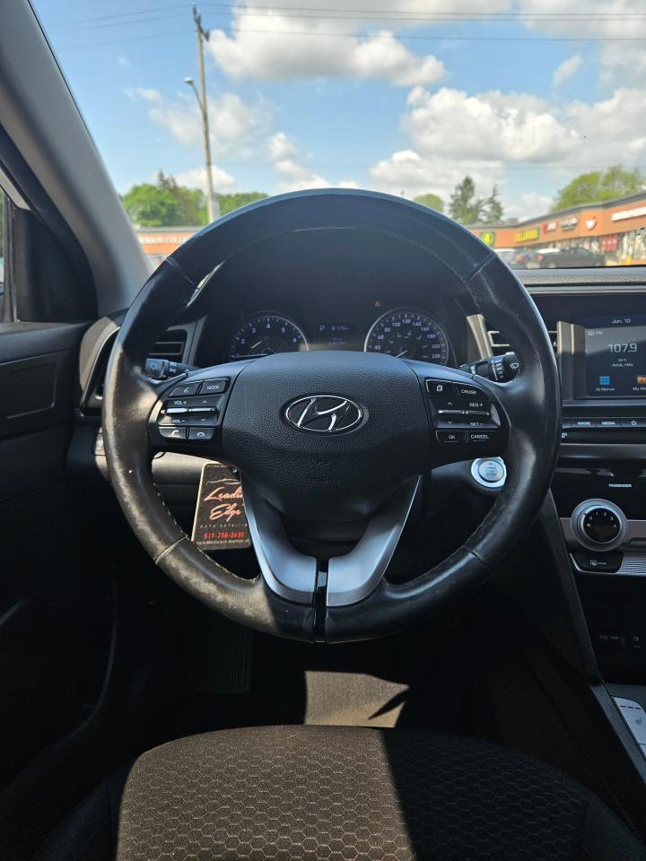 2020 Hyundai Elantra Preferred w/Sun & Safety Package - Photo #9