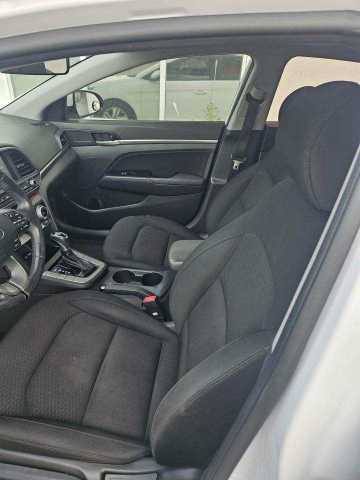 2020 Hyundai Elantra Preferred w/Sun & Safety Package - Photo #7