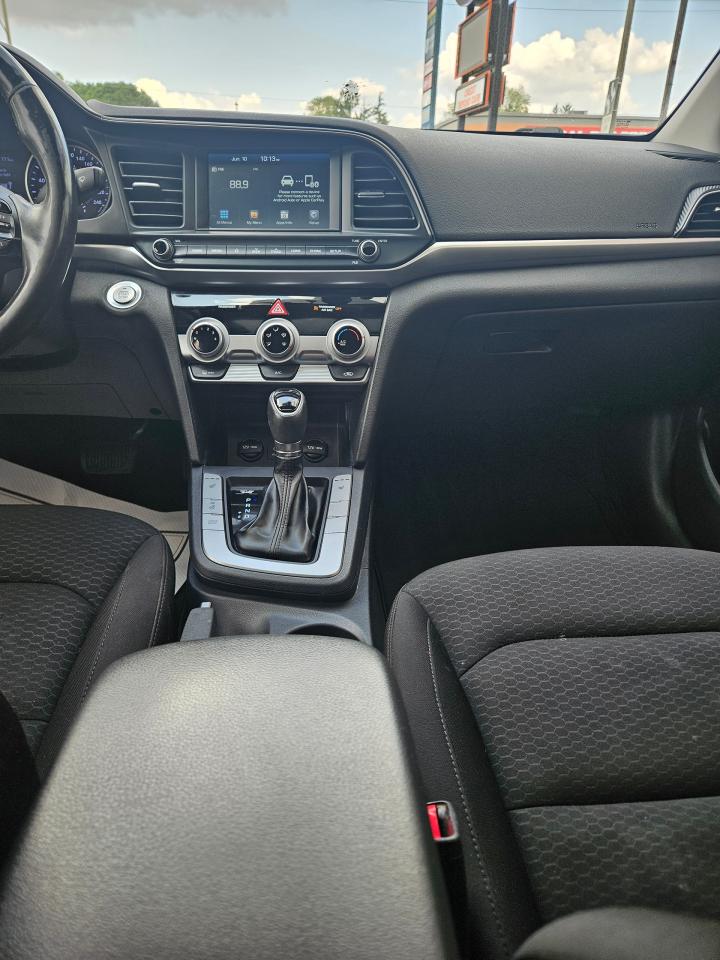 2020 Hyundai Elantra Preferred w/Sun & Safety Package - Photo #12