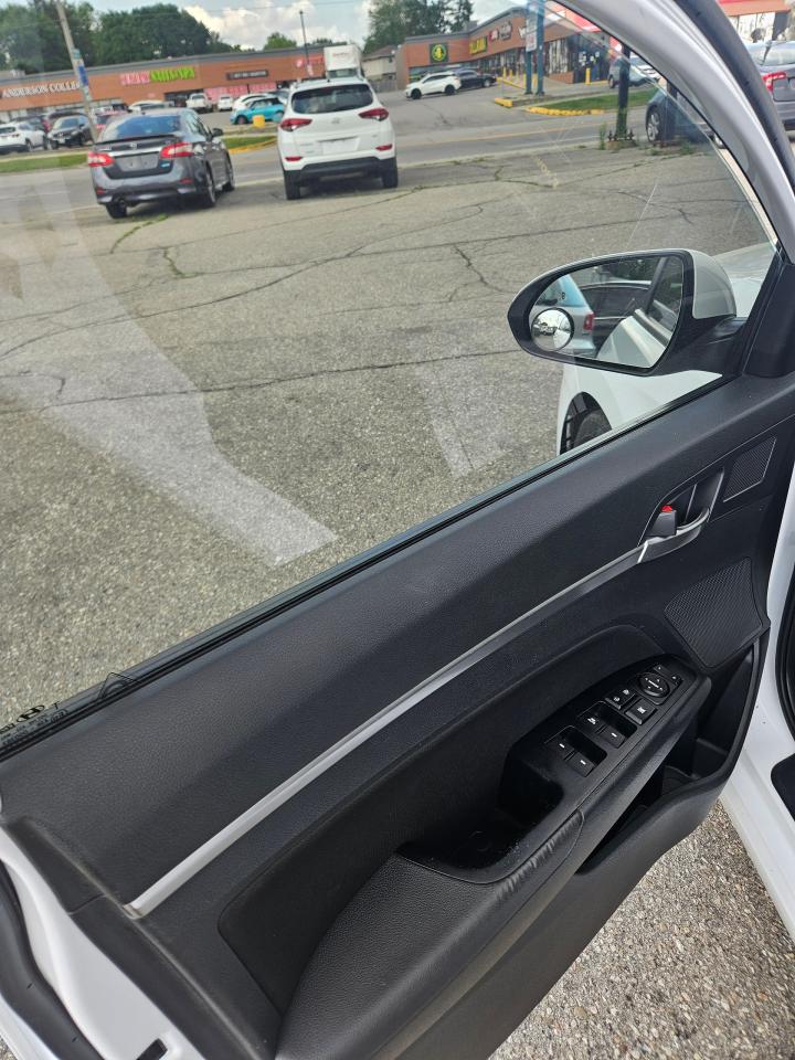 2020 Hyundai Elantra Preferred w/Sun & Safety Package - Photo #6