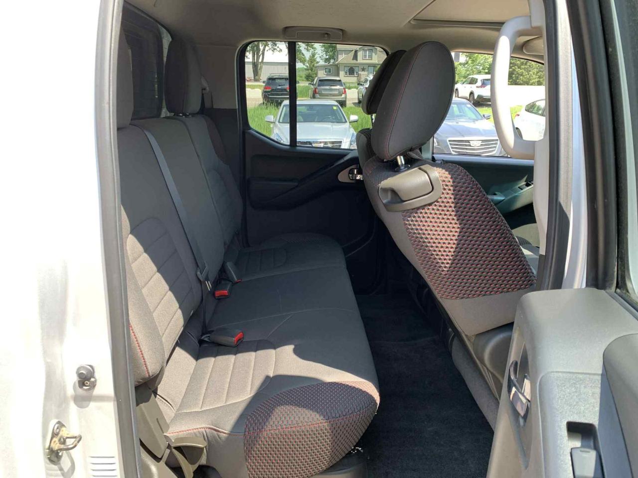 2012 Nissan Frontier Pro-4X - Photo #15