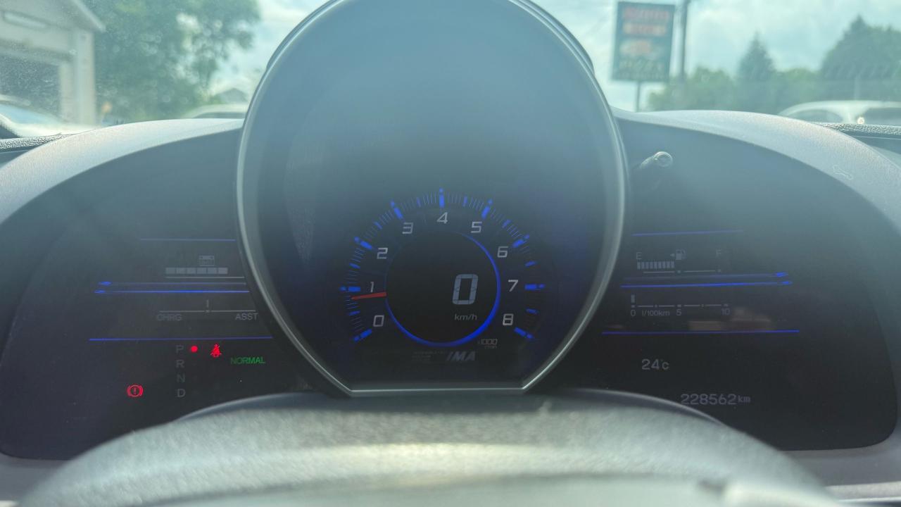 2011 Honda CR-Z  - Photo #17