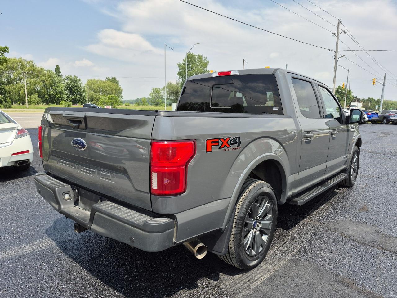 2018 Ford F-150 LARIAT FX4 SuperCrew 5.5' Box *DIESEL Photo3