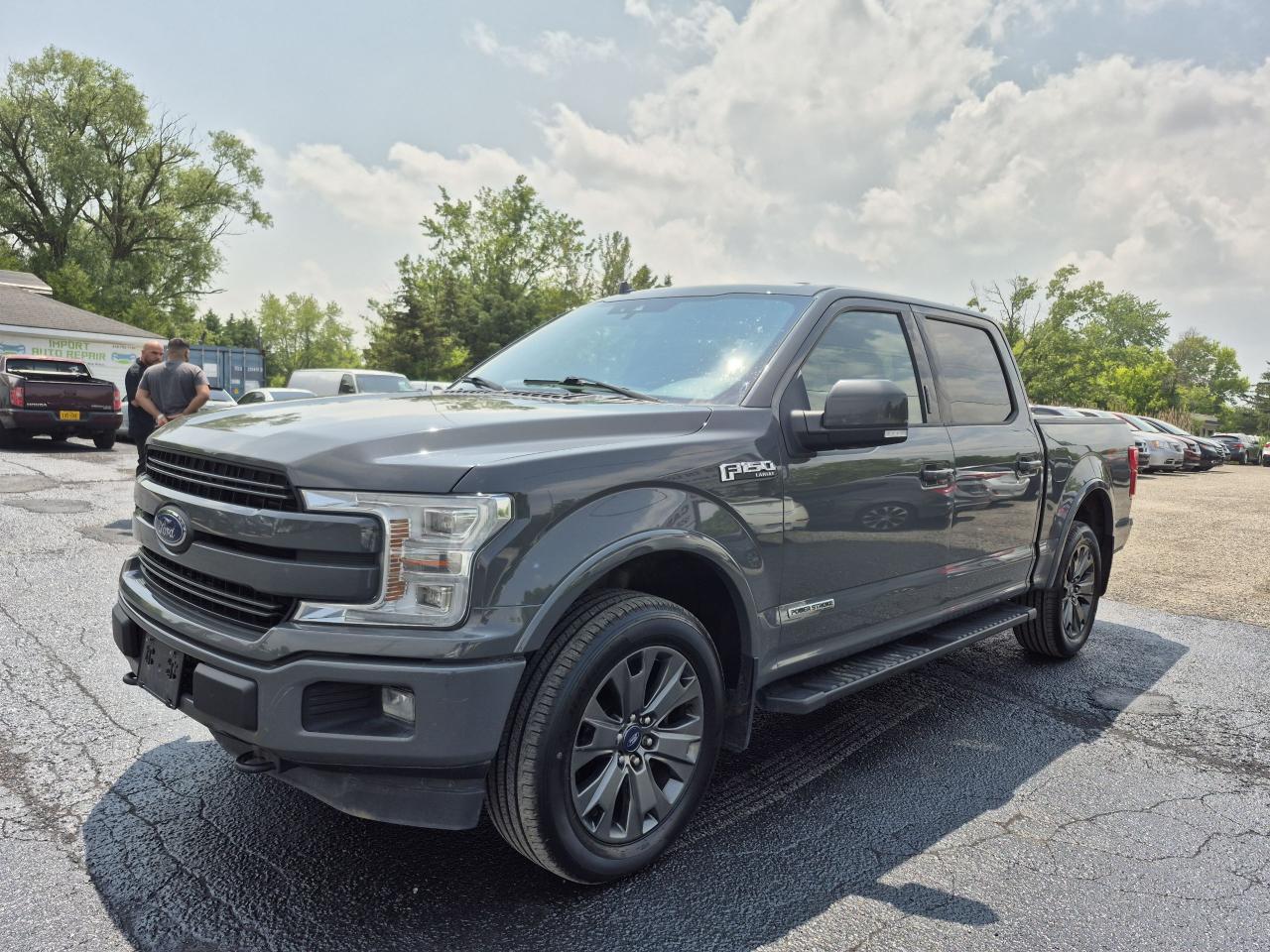 2018 Ford F-150 LARIAT FX4 SuperCrew 5.5' Box *DIESEL Photo8
