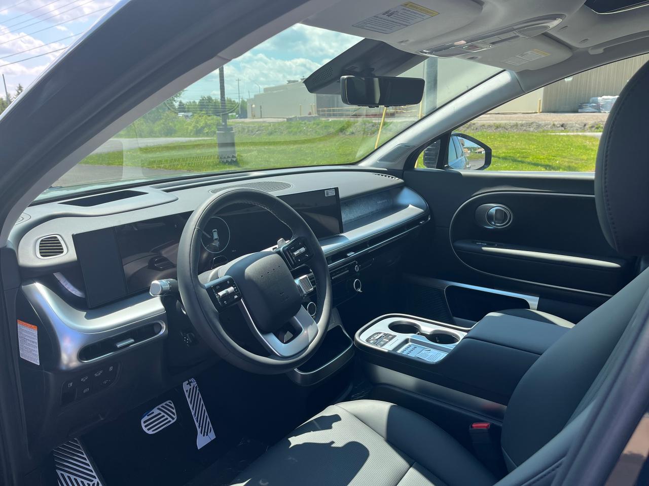 2026 Hyundai IONIQ 9 Preferred + Photo3