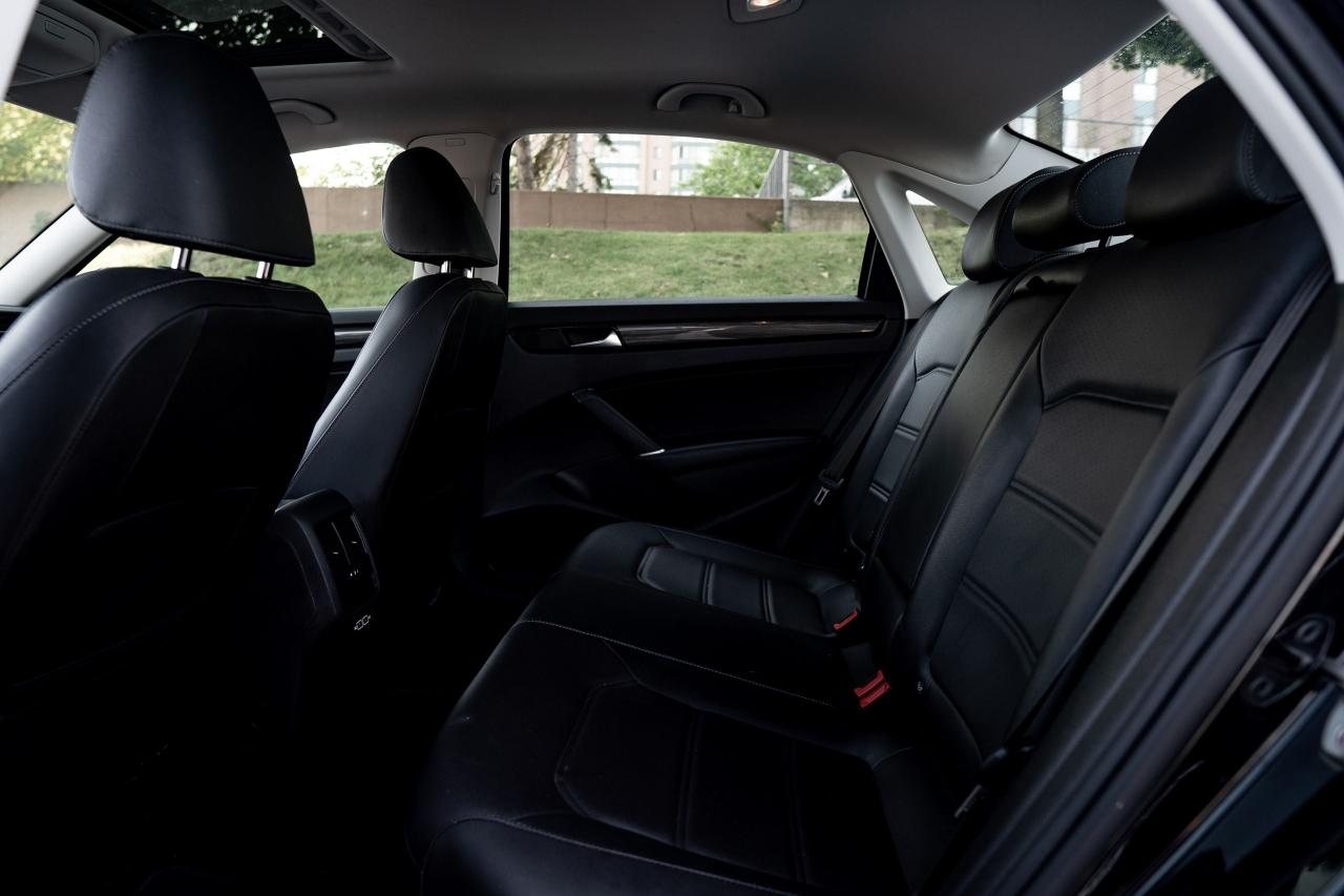 2021 Volkswagen Passat Highline | NO ACCIDENTS | CLEAN CARFAX | - Photo #9