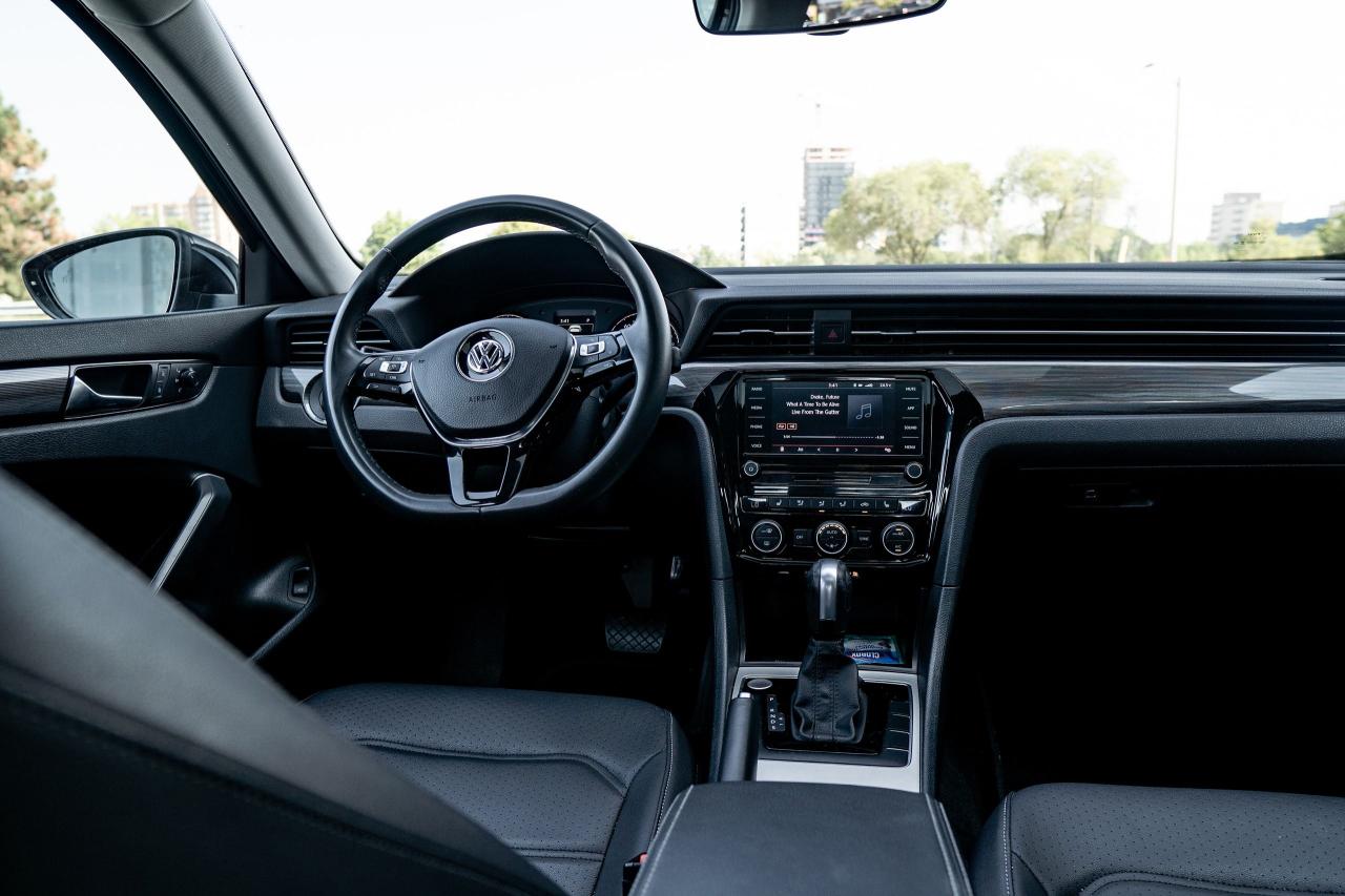 2021 Volkswagen Passat Highline | NO ACCIDENTS | CLEAN CARFAX | - Photo #10