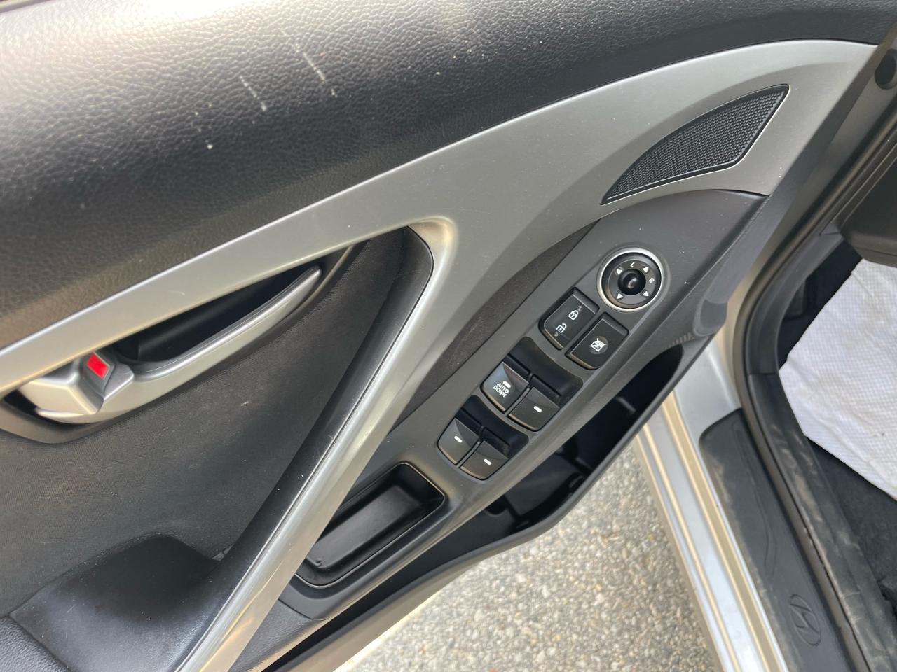 2015 Hyundai Elantra GLS - Photo #11
