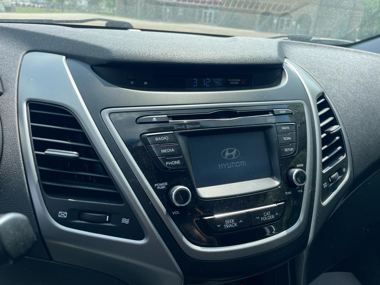 2015 Hyundai Elantra GLS - Photo #14
