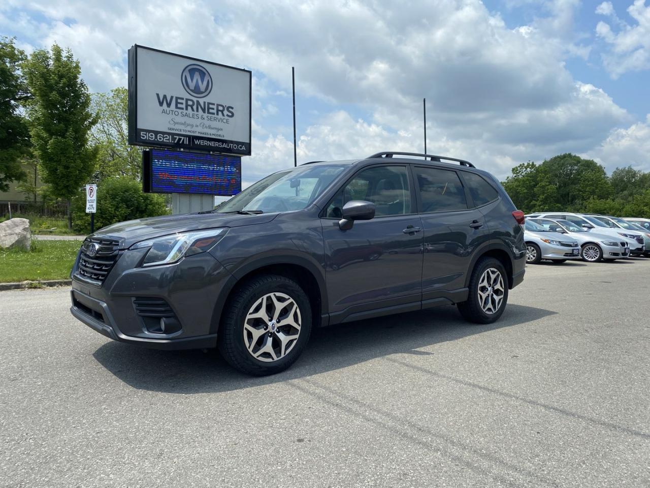 2023 Subaru Forester PREMIUM