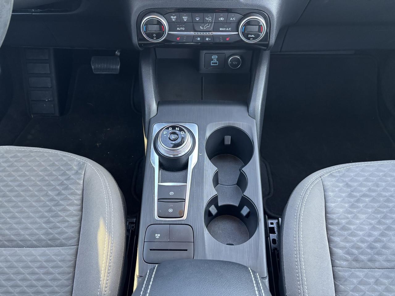 2021 Ford Escape Hybrid SE Hybrid ~LOW KM~CLEARANCE PRICED~ Photo