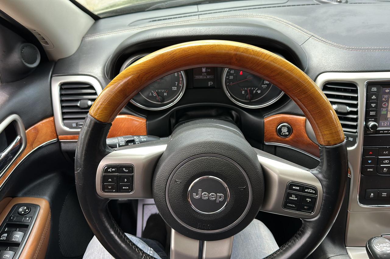 2013 Jeep Grand Cherokee Overland - Photo #17