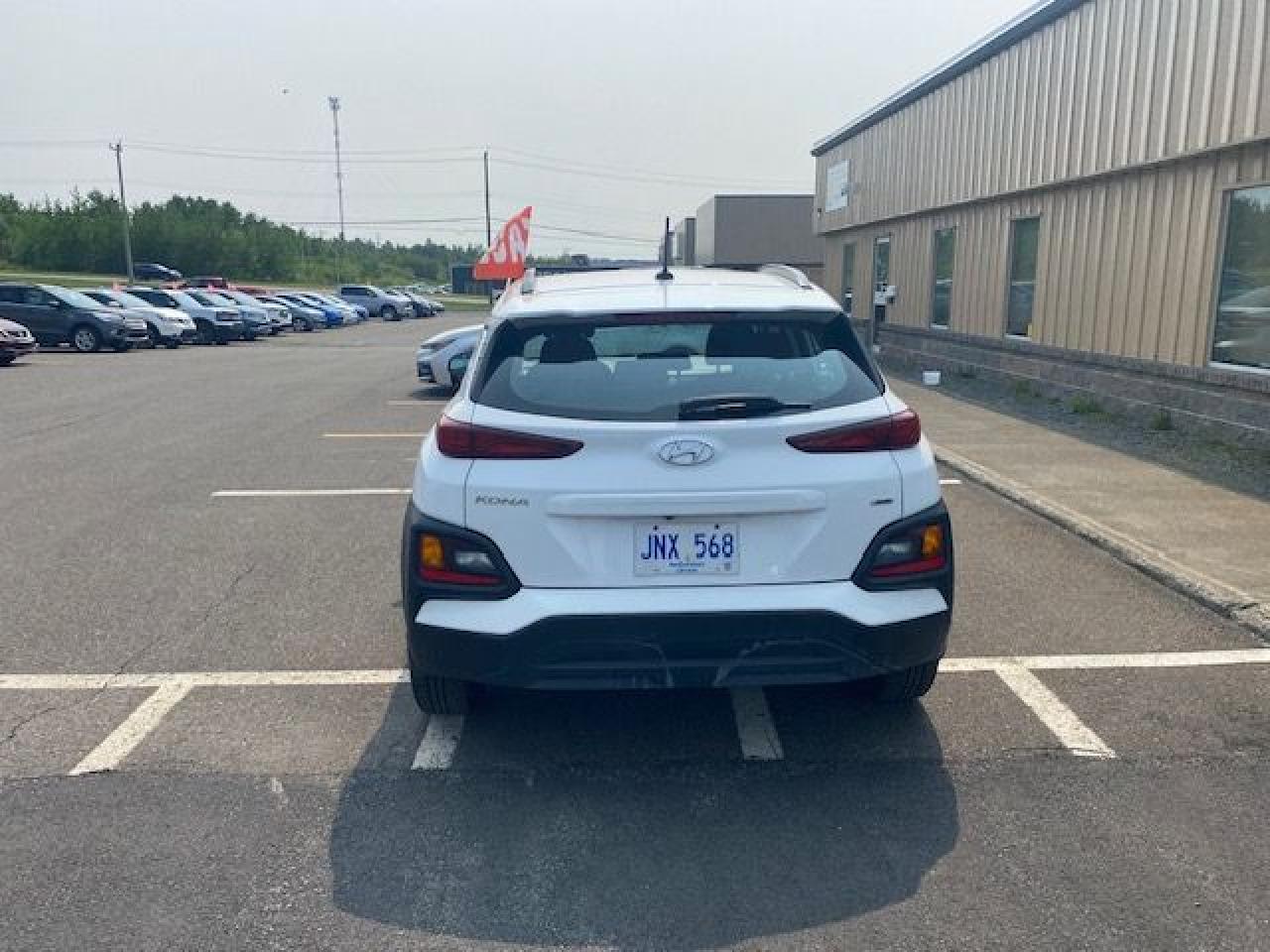 2021 Hyundai KONA 2.0L Essential AWD - Photo #5