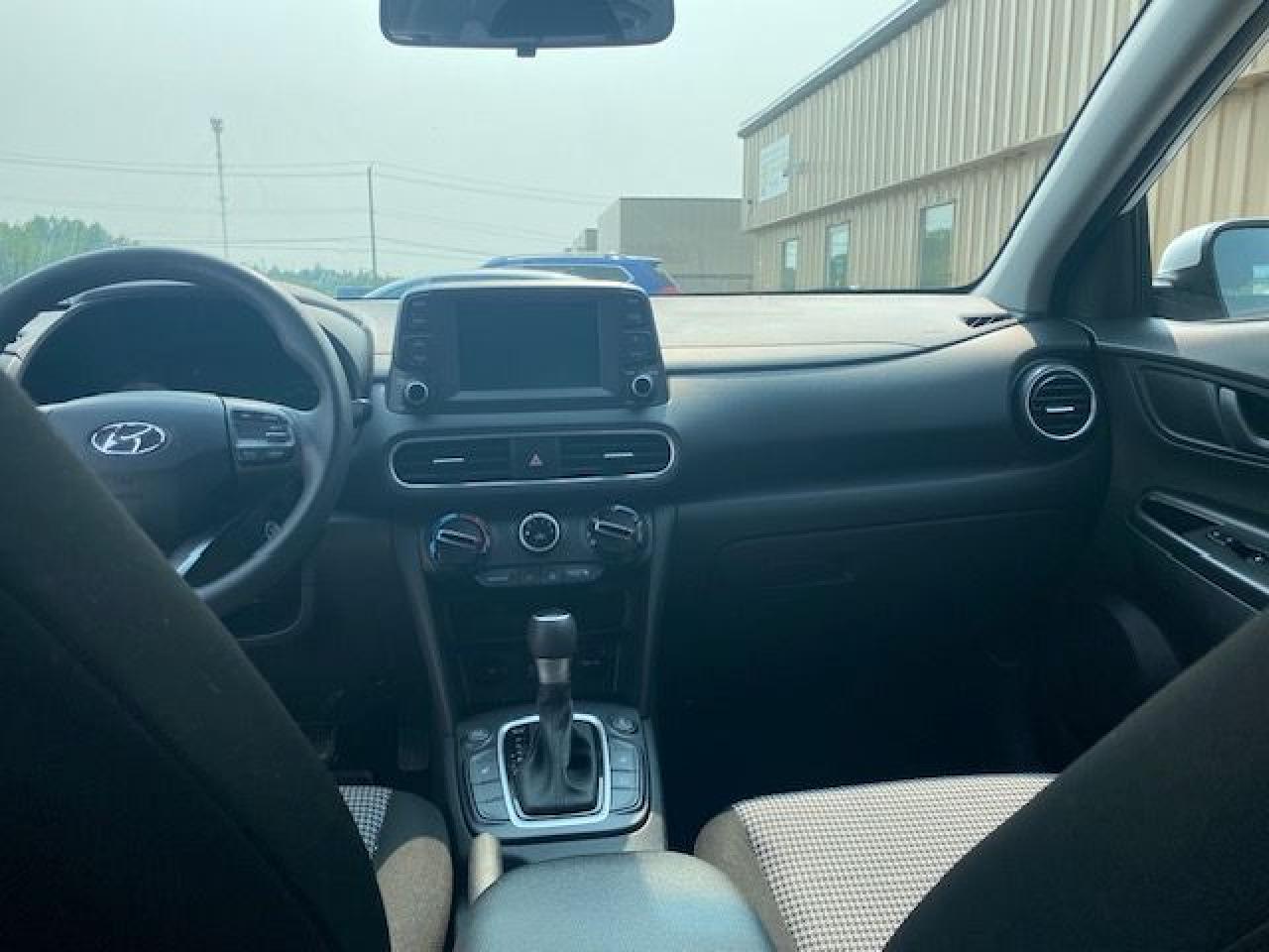 2021 Hyundai KONA 2.0L Essential AWD - Photo #11