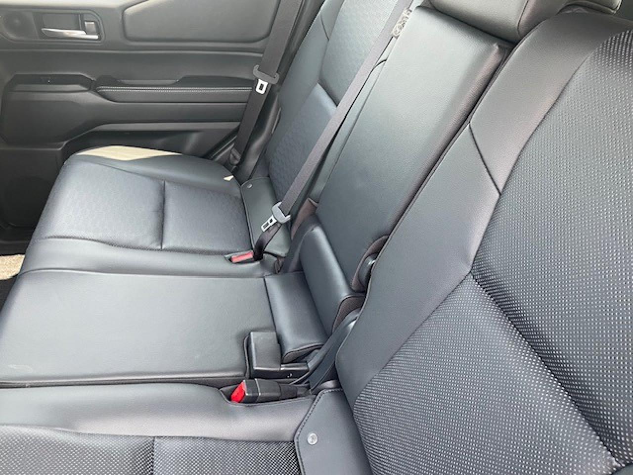 2025 Toyota Land Cruiser Premium Photo3