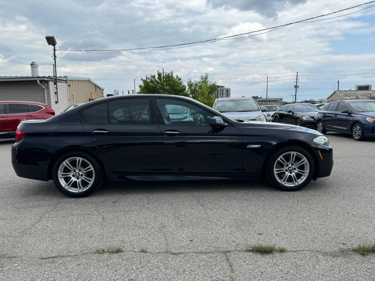 2013 BMW 5 Series 528i xDrive Photo3