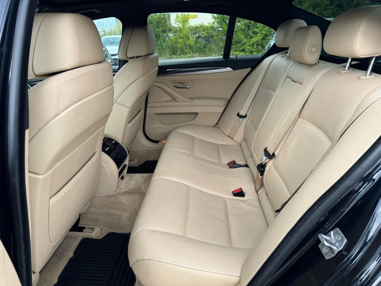 2013 BMW 5 Series 528i xDrive - Photo #10