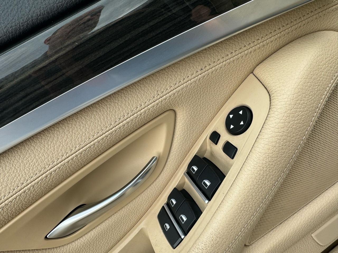 2013 BMW 5 Series 528i xDrive - Photo #19