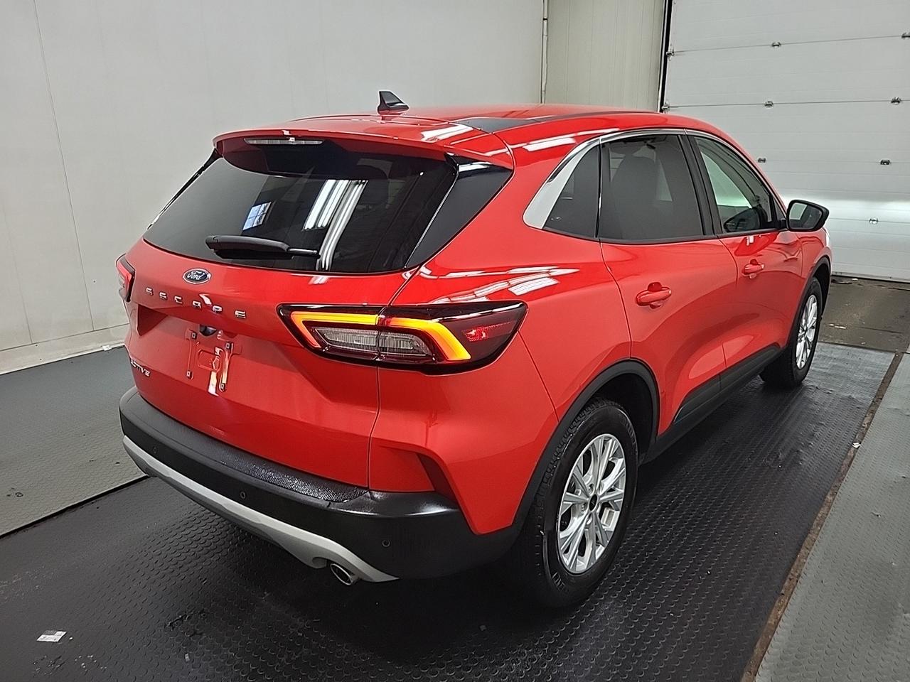 2024 Ford Escape Active FWD Photo5