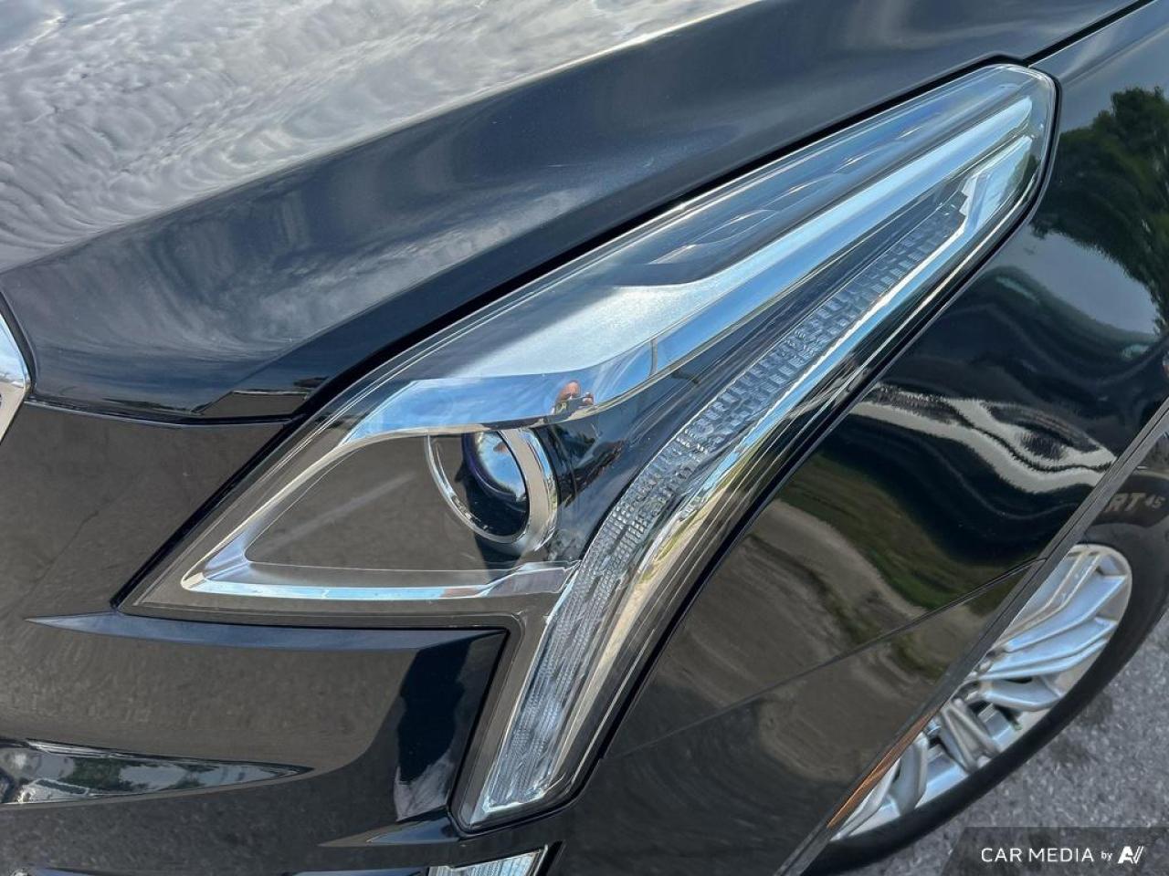 2018 Cadillac XT5 XTS / NO ACCIDENTS / LEATHER / HTD SEATS / AUTO - Photo #7