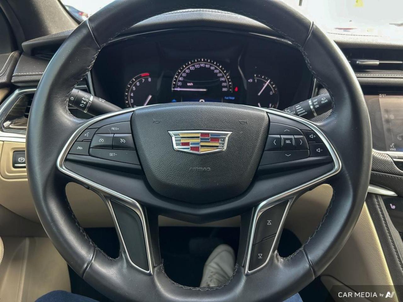 2018 Cadillac XT5 XTS / NO ACCIDENTS / LEATHER / HTD SEATS / AUTO - Photo #13